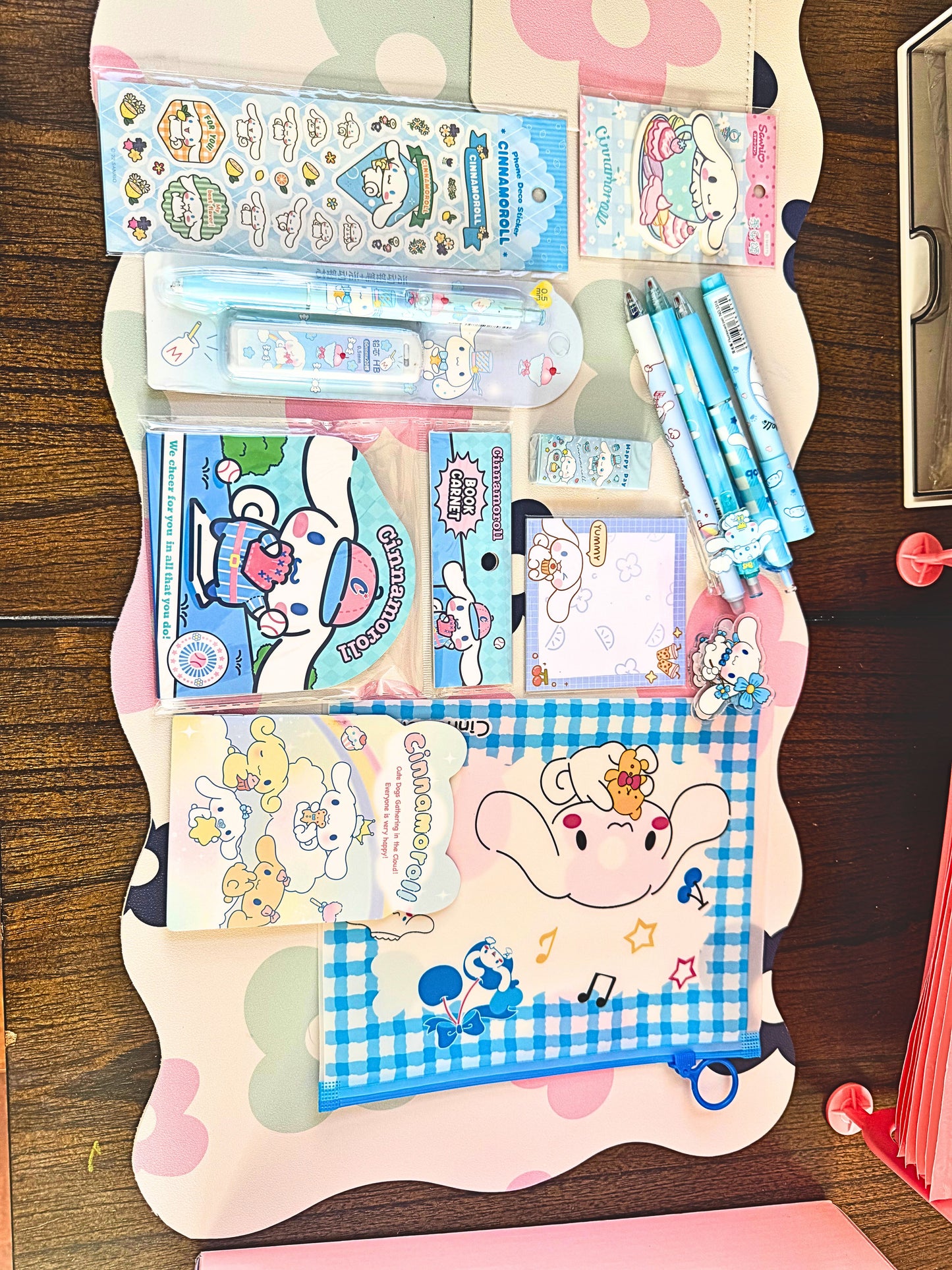 Sanrio Theme Gift Bundle Set (Small)